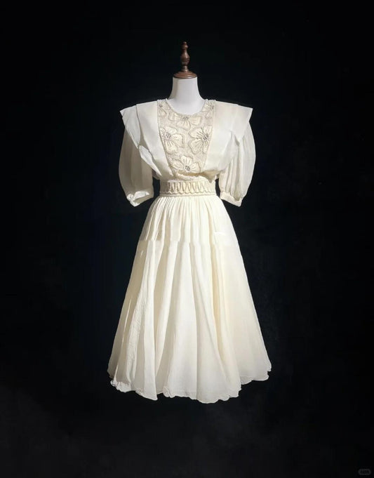 Elegant Chiffon Pearls A Line Short 18th Birthday Outfits,Off white Short Homecoming Dress SP2929