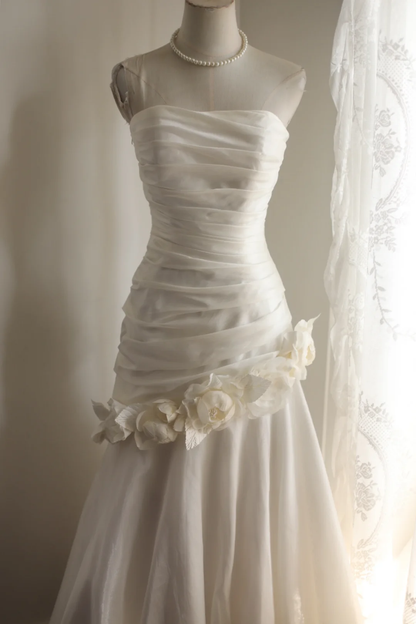 Pretty Strapless Satin Tulle Pleated Mermaid Long Wedding Dress Formal White Bridal Dress With 3D Flowers SP2090