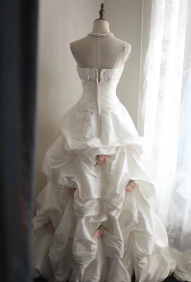 Sweet Strapless Satin Pleated Ball Gown White Princess Quinceanera Dress Sweet 16 Dress SP1214