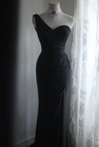 Classic Black One Shoulder Satin Mermaid Long Wedding Guest Dress Formal Evening Dress SP1235