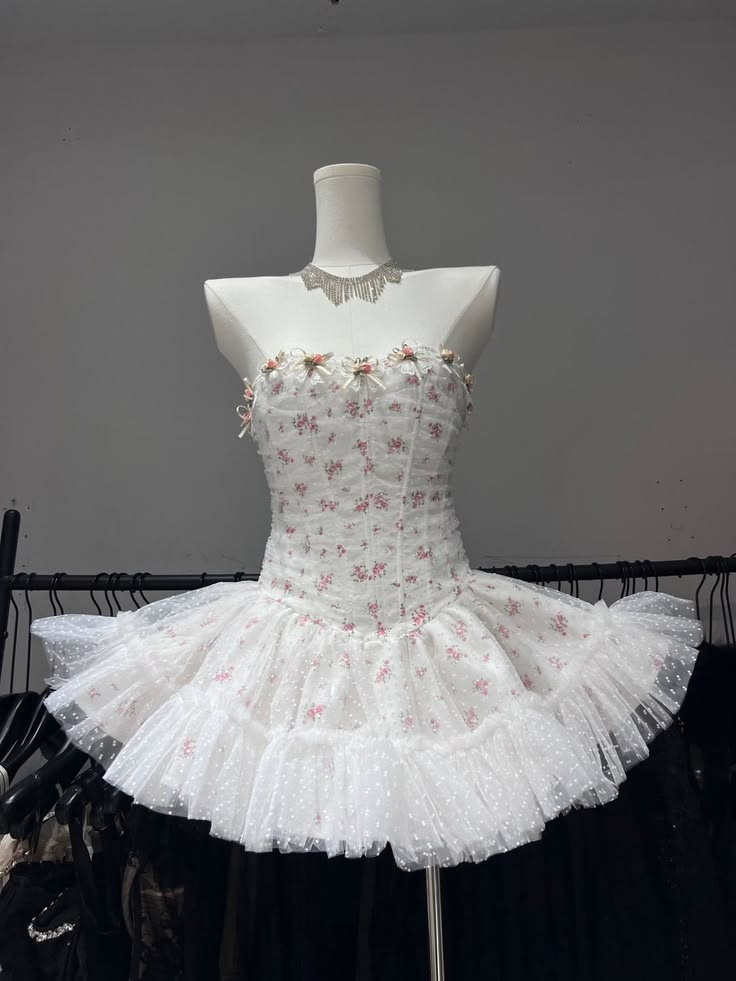 Elegant Strapless Satin Floral Tulle A Line Short 17th Birthday Outfits,White Short Graduation Homecoming Dress SP3061
