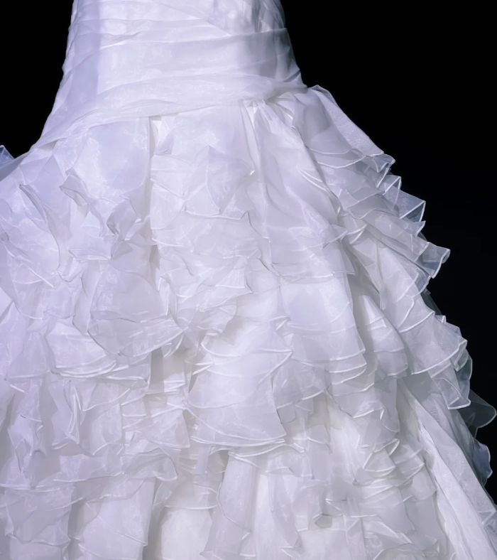 Gorgeous Strapless White Long Mermaid Ruffles Pleated Wedding Dress Bridal Dress Y9852