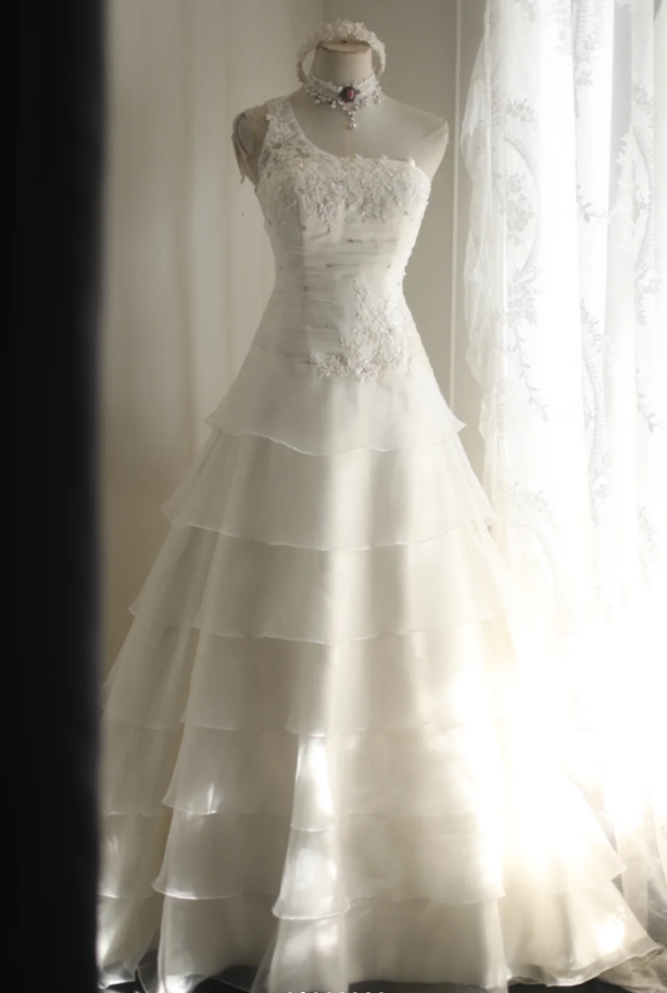 White One Shoulder Organza Beaded Sequin Layered Mermaid Wedding Dress Elegant Long Bridal Dress SP1242