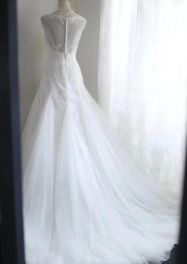 Classy White Tulle Appliques Mermaid Long Wedding Dress Bridal Dress SP1239