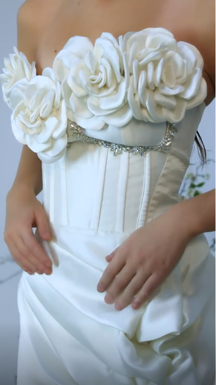 Elegant Strapless 3D Floral Short 15th Birthday Outfits,White Short 9th Grade Homecoming Dress SP3426