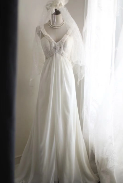 Pretty V Neck Sleeveless White Chiffon Appliques Beaded Mermaid Long Wedding Dress SP1202