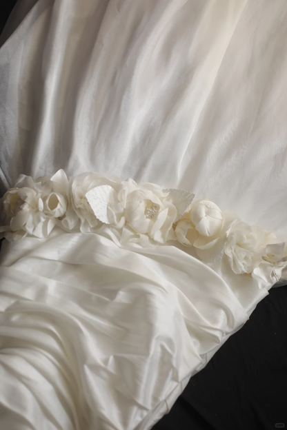 Pretty Strapless Satin Tulle Pleated Mermaid Long Wedding Dress Formal White Bridal Dress With 3D Flowers SP2090