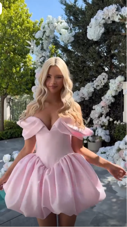 Cute Pink Off The Shoulder Short Homecoming Dress Mini 18th Birthday Outfits SP3922