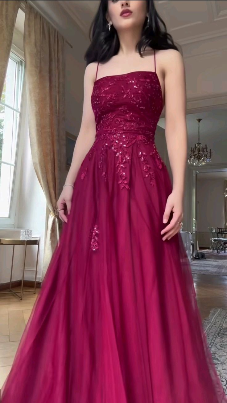 Pretty Spaghetti Straps Tulle Sequin Appliques A Line  Long Wedding Guest Dress Formal Evening Gown SP557