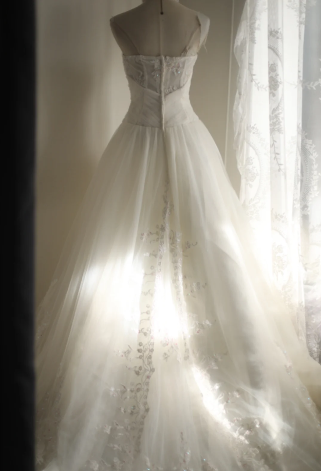 Classy Sweetheart Neck White Tulle Lace Appliques Mermaid Long Wedding Dress Bridal Dress SP1207