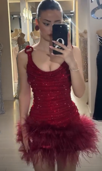 Glitter Burgundy Sequin Feathers Sheath Short Graduation Homecoming Dress SP3200
