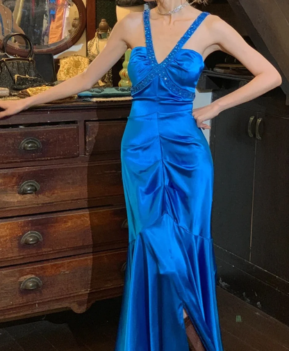 Stunning Prom Dress Royal Blue V-neck Pleated Mermaid Long Evening Dress SP3826
