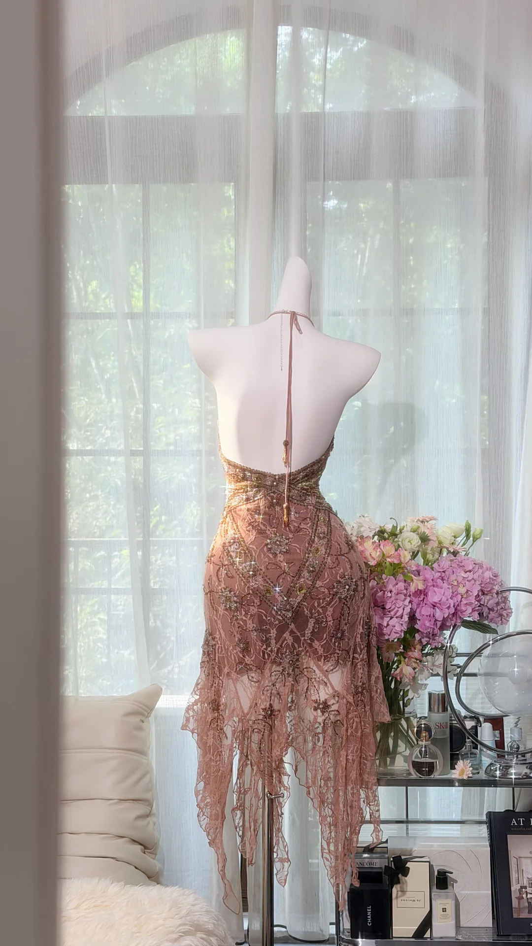 Pretty Halter V Neck Lace Beaded Sheath Short Homecoming Dress Birthday Dress SP3798