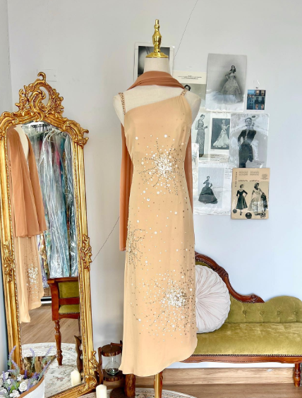 Vintage Spaghetti Straps Peach Hue Satin Sequin Beaded Party Dress Prom Dress With Flowing Scarf SP631