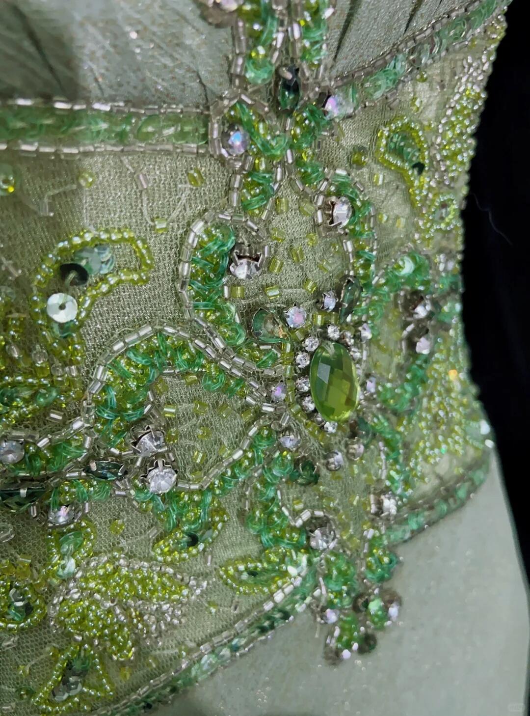 Elegant Halter V Neck Sage Green Chiffon Beaded Short Homecoming Dress Cocktail Dress SP2913
