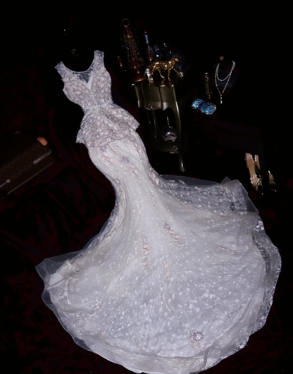 Pretty White Sleeveless Tulle Lace Appliques Mermaid Long Wedding Dress Bridal Dress SP754