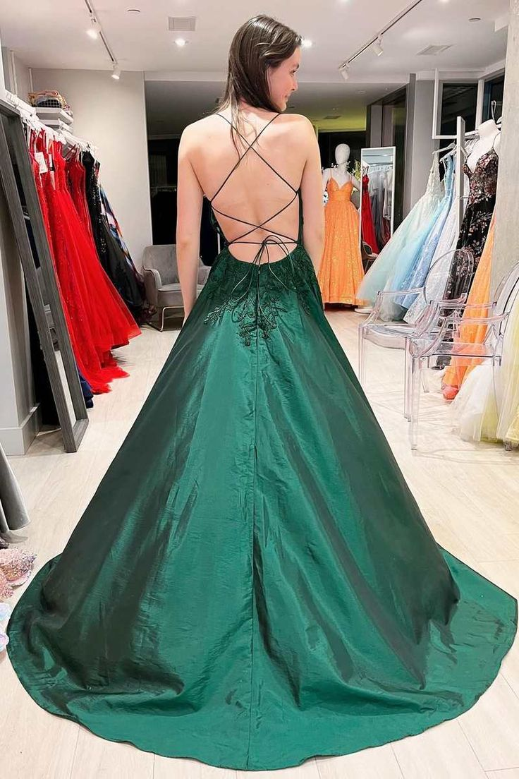 Green Floral Appliques Lace-Up A-Line Prom Dress Y6326