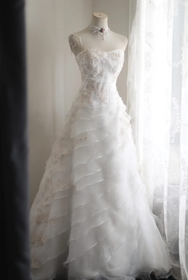 Vintage Strapless White tulle Layered Mermaid Long Wedding Dress Bridal Dress SP1247