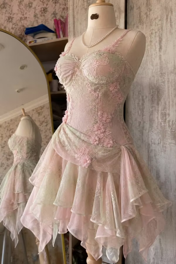 Elegant Spaghetti Straps Chiffon Lace Applique Mini Prom Dress Short Graduation Homecoming Dress SP3819
