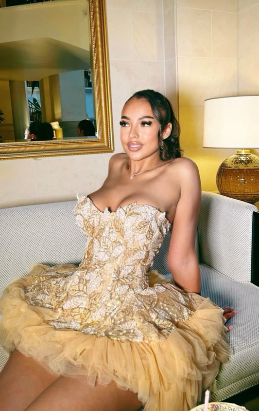 Pretty Sweetheart Neck Gold  Mini Graduation Homecoming Dress Strapless A Line Cocktail Dress Y8946