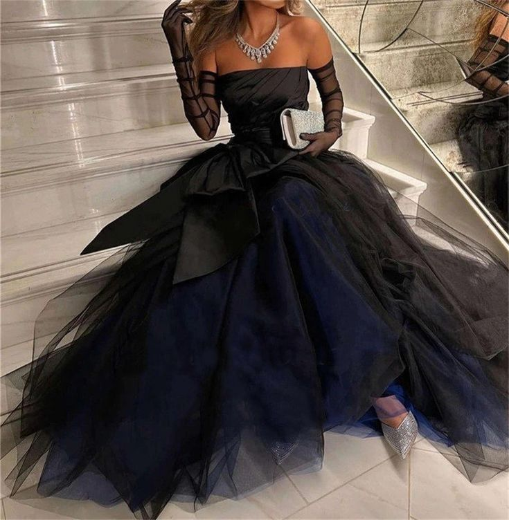 Sexy Strapless Puffy Tulle Prom Dress Black Evening Dress With Gloves Y7631