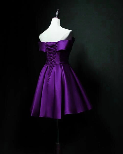 Purple Sweetheart Satin Off Shoulder Homecoming Dresses Y855