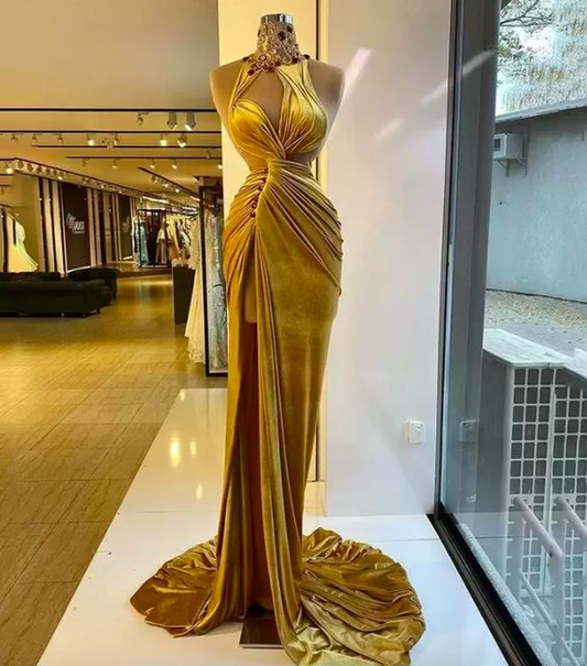 Gold Velvet Prom Dresses Elegant Ruched Long Sweep Train Mermaid Evening Party Gowns Side Slit High Neck Crystals Beading Sleeveless Arabic Robe de Soiree Y182